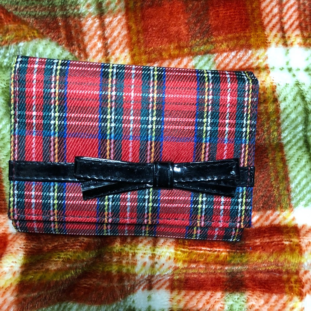 Plaid wallet